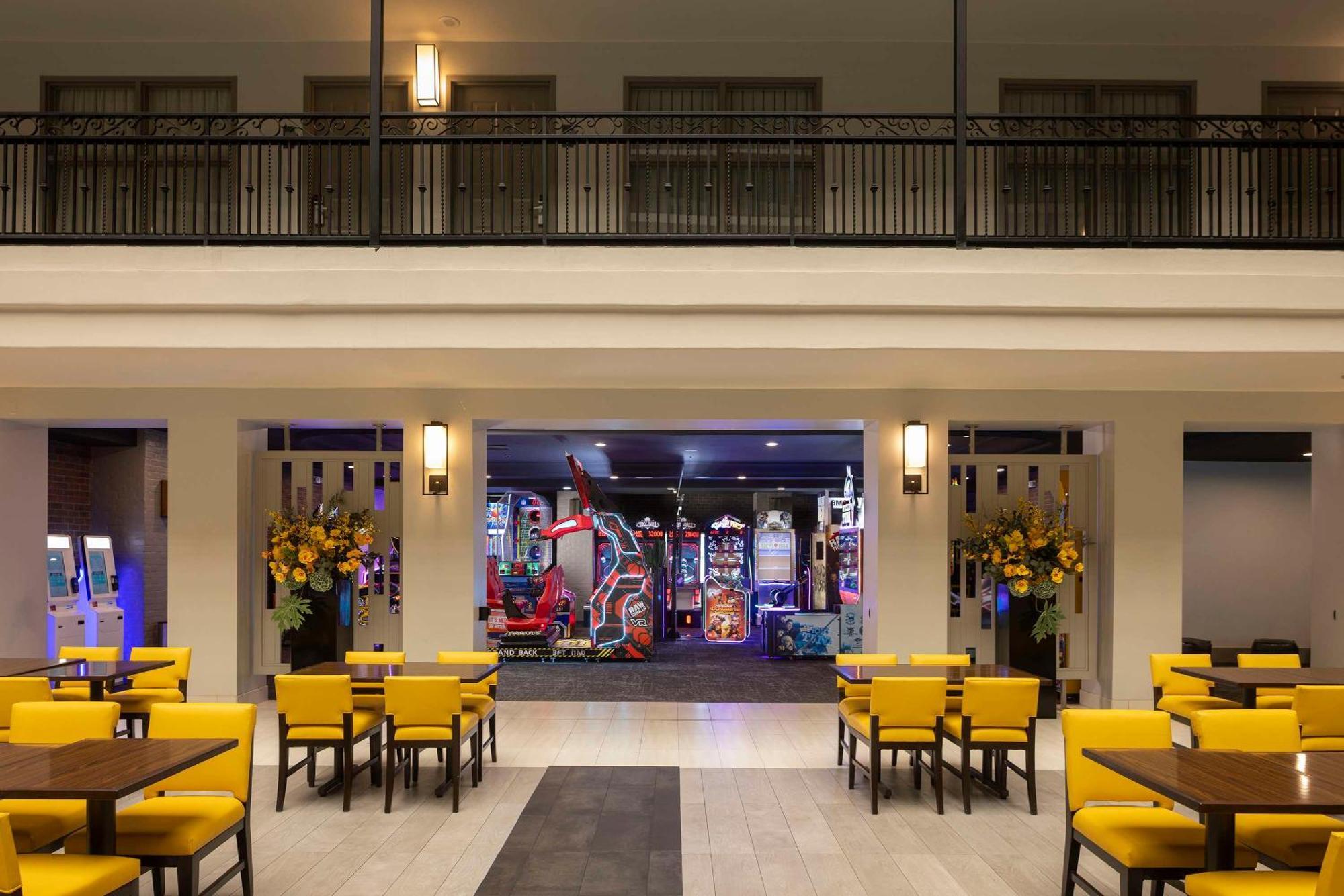 Embassy Suites By Hilton Anaheim North Exterior photo